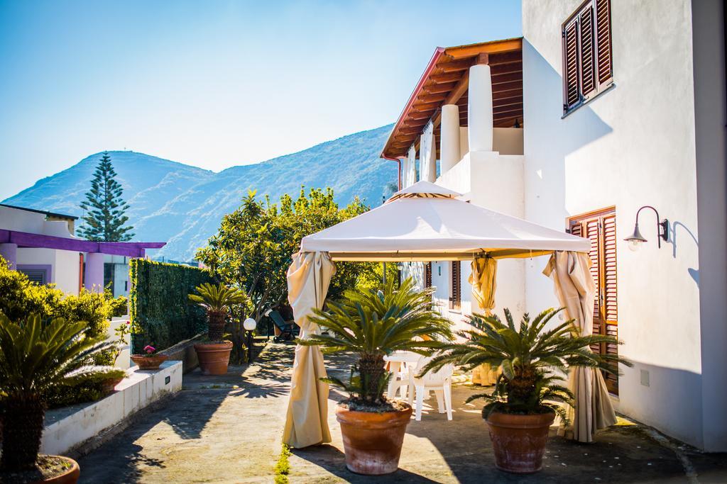 Casa Papiro Acomodação com café da manhã Lípara Exterior foto